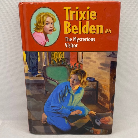 Trixie Belden Books: The Mysterious Visitor and The Marshland Mystery - Picture 2 of 16
